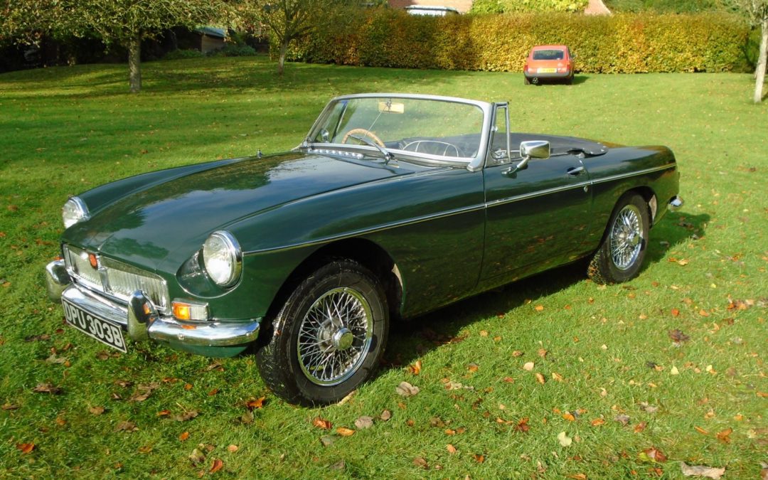 MGB Roadster with overdrive and pull door handle 1964 – SOLD