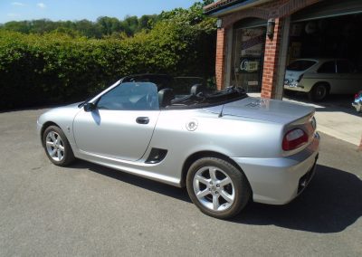 2005 MG TF