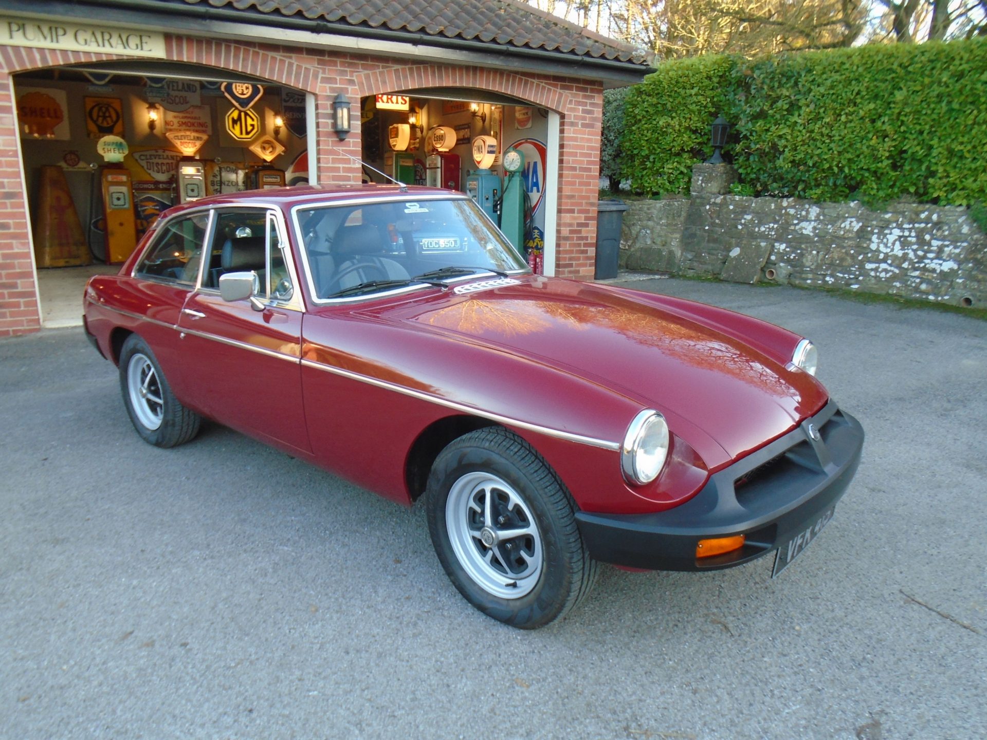 1977 MGB GT with Overdrive