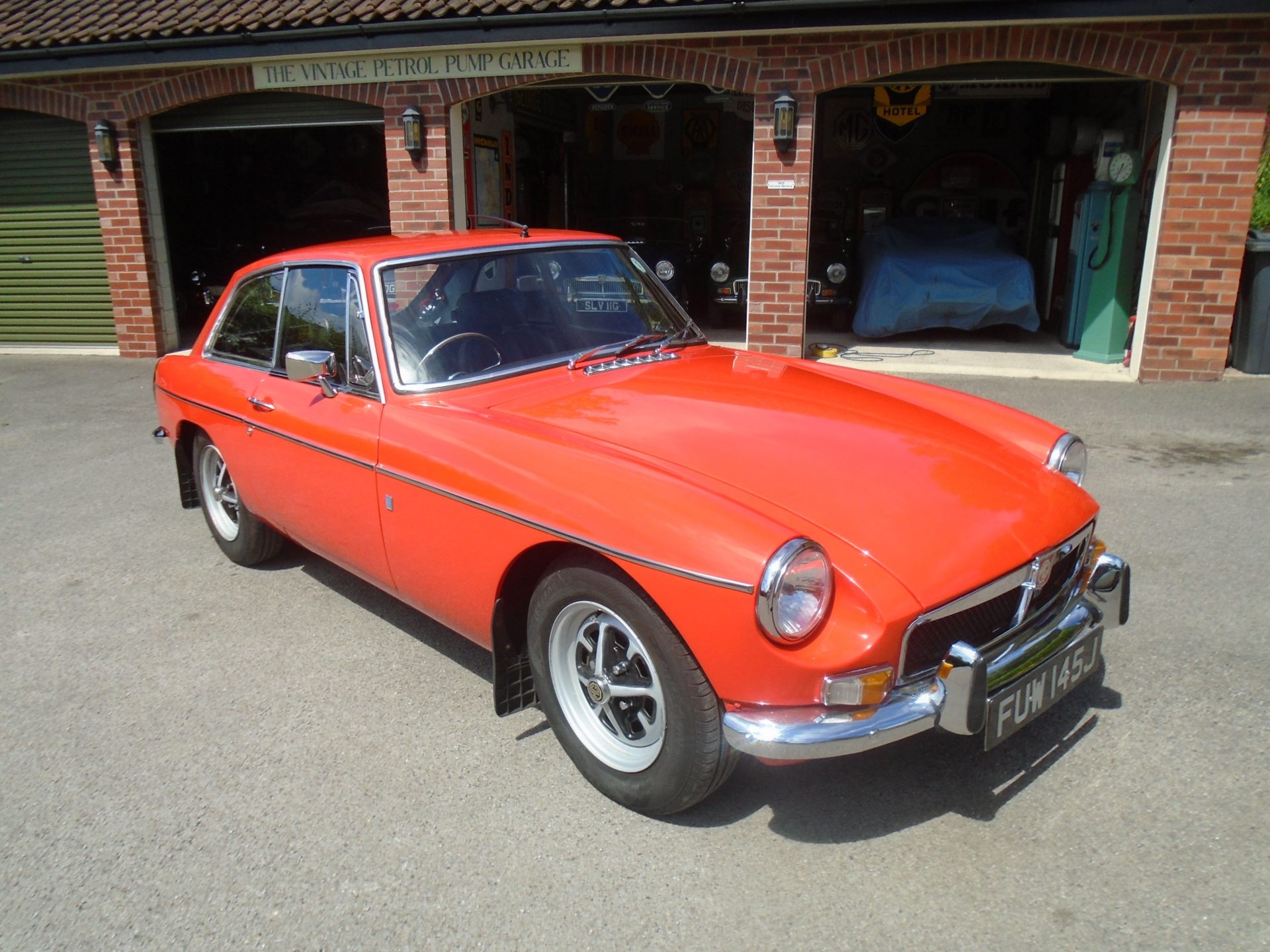 1971 MGB GT with Overdrive